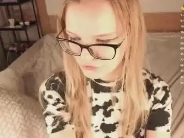 Shellyboom  live sex cam
