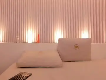 Emily_hailey  live sex cam