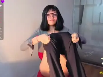 Hanna_chloe  live sex cam