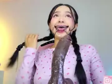 Issa_garcia  live sex cam