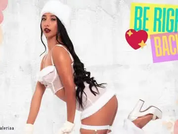 Missvaleriaa  live sex cam