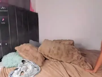 Rojita30  live sex cam