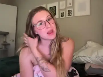 Softslutxo  live sex cam