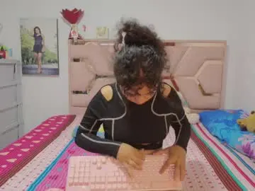 Winnifer_gonzalez  live sex cam