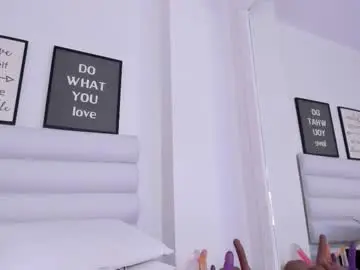 Abbey_walker  live sex cam