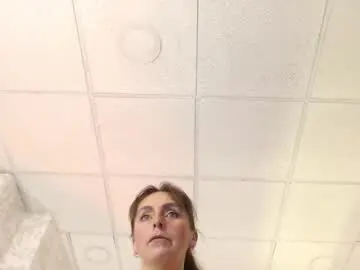 Ava_raye  live sex cam