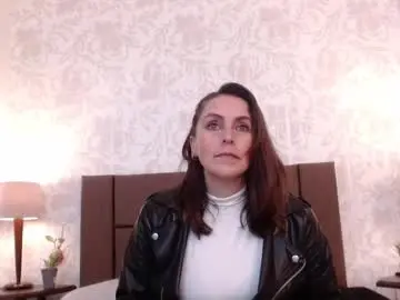 Ava_raye  live sex cam