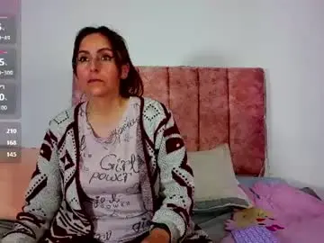 Ava_raye  live sex cam