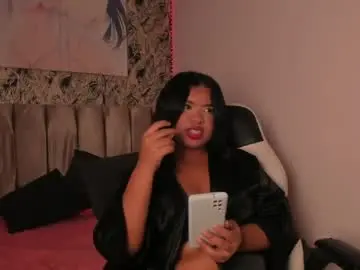 Bellacurvyy  live sex cam