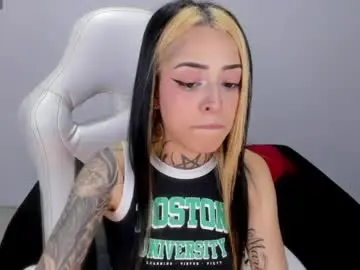 Emilydaft  live sex cam