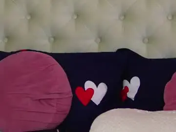 Ragazzabellasquirt  live sex cam
