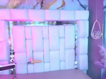 Saralondon13  live sex cam