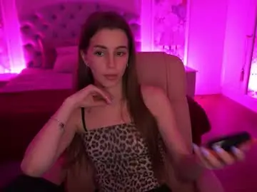 Stellahoneywell  live sex cam