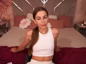 Stellahoneywell  live sex cam