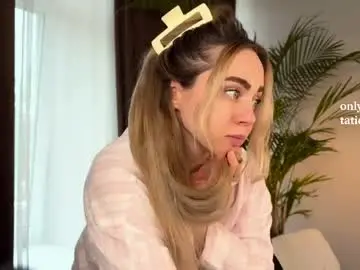 Tatti_1  live sex cam