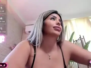 Bella_posh  live sex cam