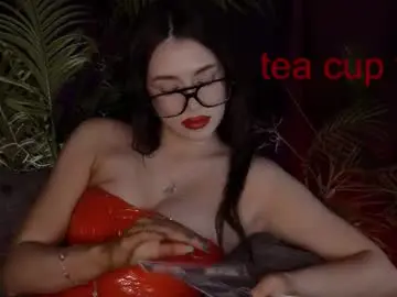 Emiliyaroude  live sex cam