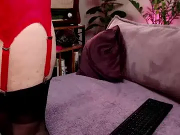Karinarouge  live sex cam