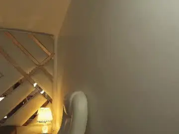 Mia_pembroke_  live sex cam