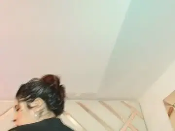 Mia_pembroke_  live sex cam