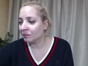 Ohsweetmari  live sex cam