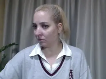 Ohsweetmari  live sex cam
