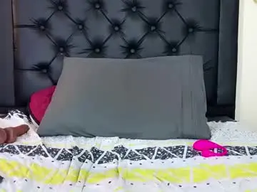 Pamelamk  live sex cam