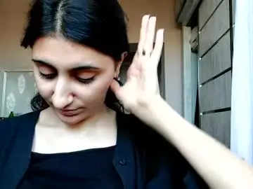 Zoniatoelle  live sex cam