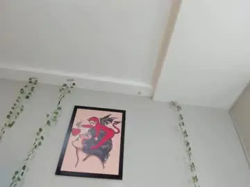 Bella_sstone  live sex cam