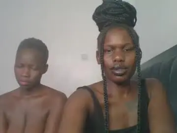 Glossybabe77  live sex cam