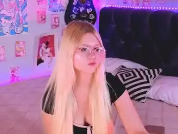 Lunariafox  live sex cam