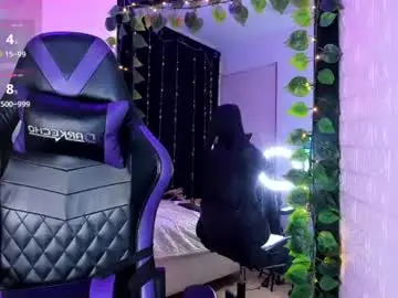 Mia_juicy_  live sex cam