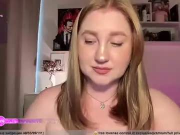 Ollydoll  live sex cam