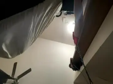 Pimpmeouttostrangers  live sex cam