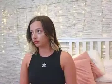 Wet_dakota  live sex cam