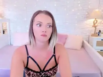 Wet_dakota  live sex cam