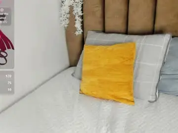 Bella13_  live sex cam