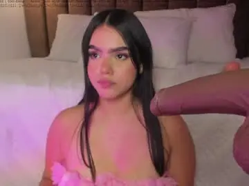 Bella13_  live sex cam