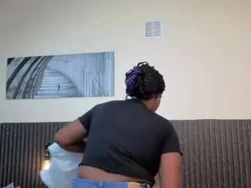 Channel_brunette  live sex cam