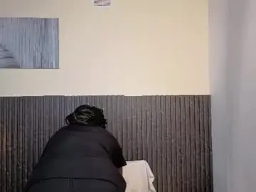 Channel_brunette  live sex cam