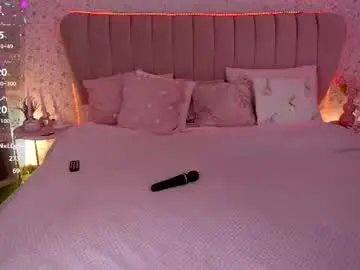 Kiraroxx  live sex cam