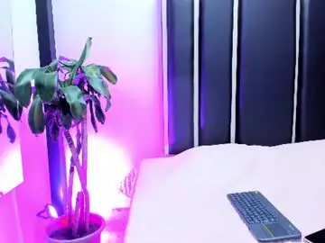 Littlee_melody18  live sex cam