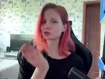 Rebekahsivertsen  live sex cam