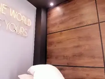 Sashaa_monroe  live sex cam