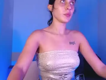 Bellatrix25  live sex cam