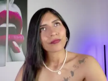 Emiili_clark  live sex cam