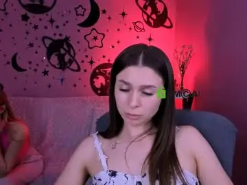Flora_ri  live sex cam