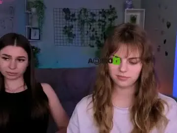 Flora_ri  live sex cam
