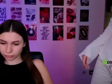 Flora_ri  live sex cam