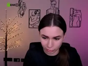Flora_ri  live sex cam